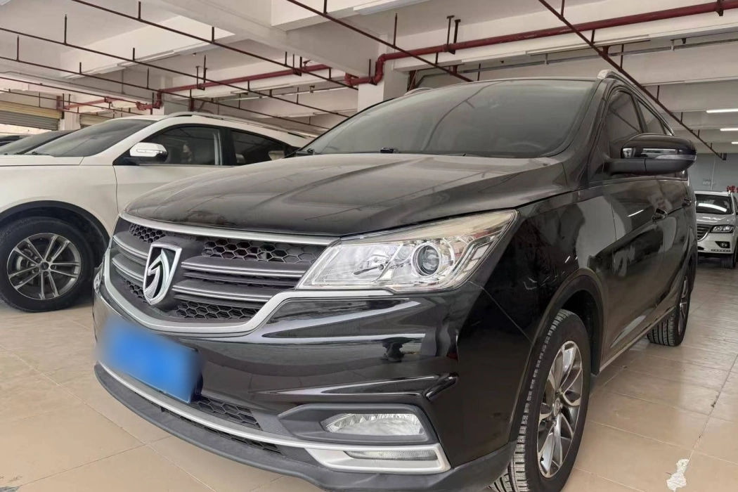 Baojun 730 2019 1.5T CVT fashion 7-seater national V