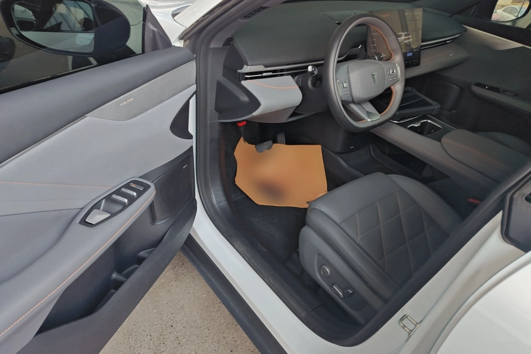 Dark Blue Car Dark Blue S05 2024 510Plus Pure Electric Version