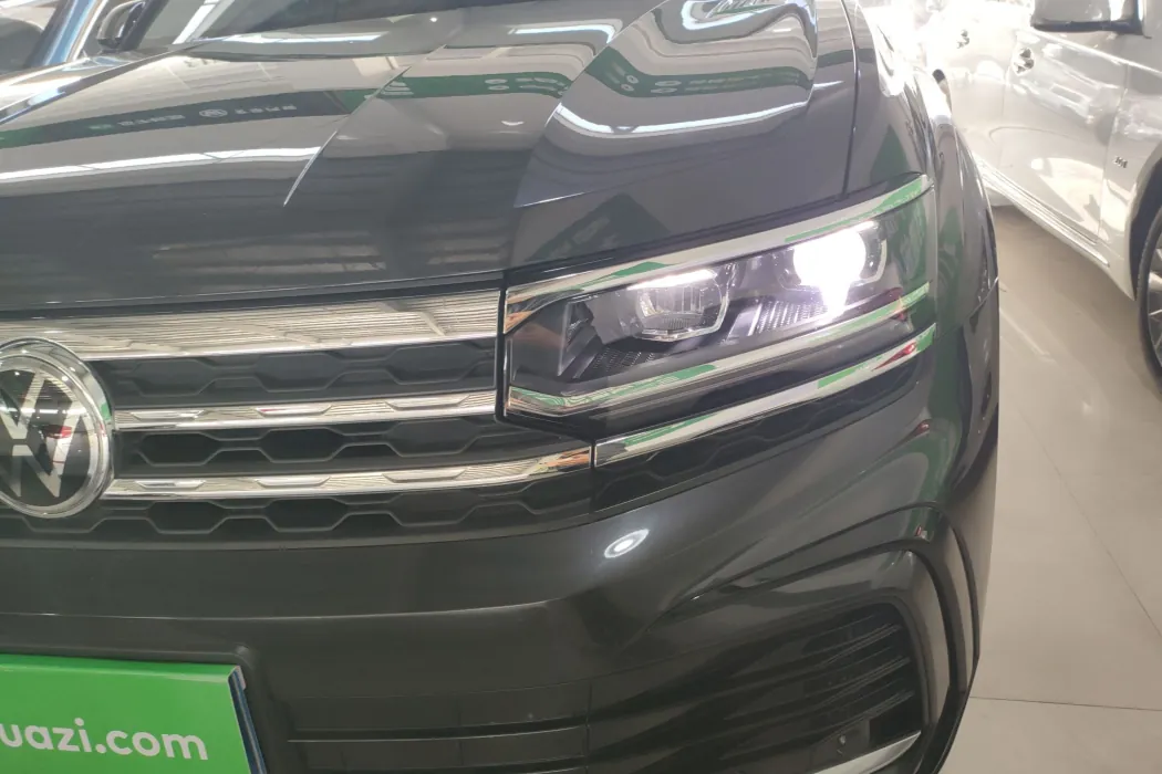 Volkswagen Tourang X 2022 330TSI two-wheel drive deluxe Edition