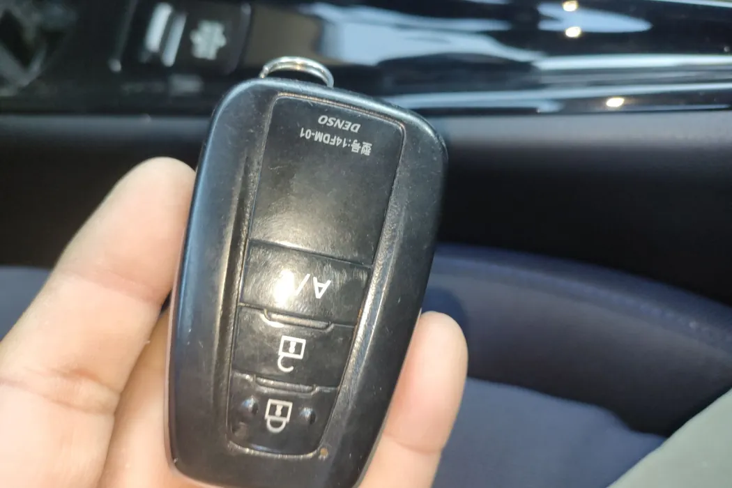 Toyota C-HR EV 2020 Luxury Sunroof Version