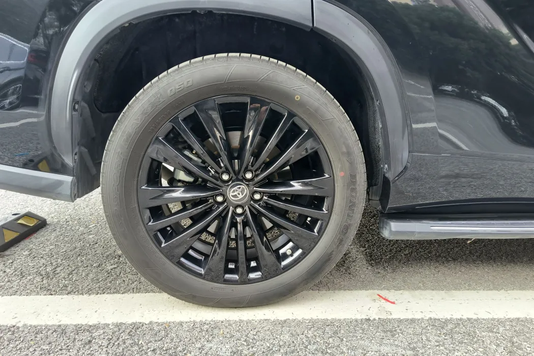 Toyota Highlander 2023 2.5L Smart hybrid dual-engine four-wheel drive Knight Edition 7-seater