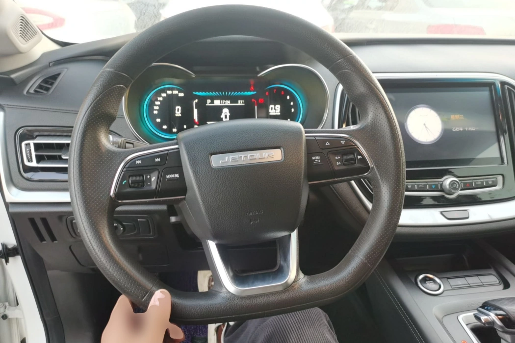 Jietu X70M 2021 1.5T DCT Luxury Partner Type 5 seats