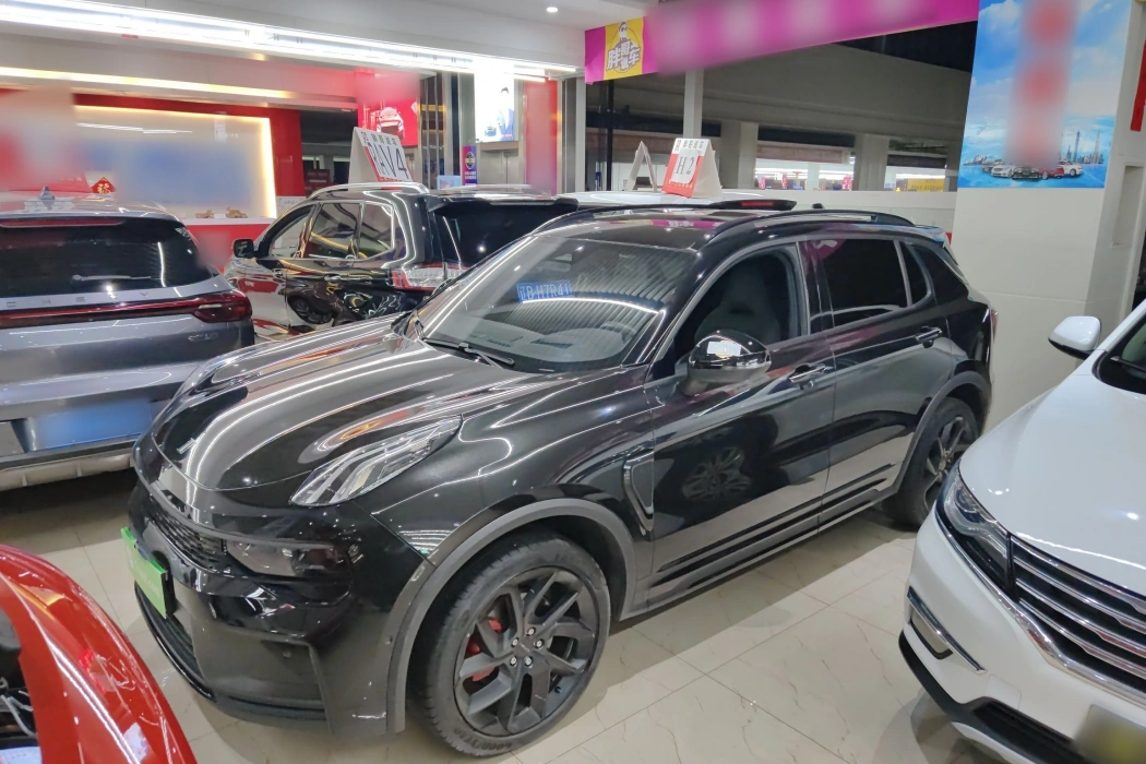 Lynk & Co. 01 2023 2.0 TD Four-wheel drive Night Edition