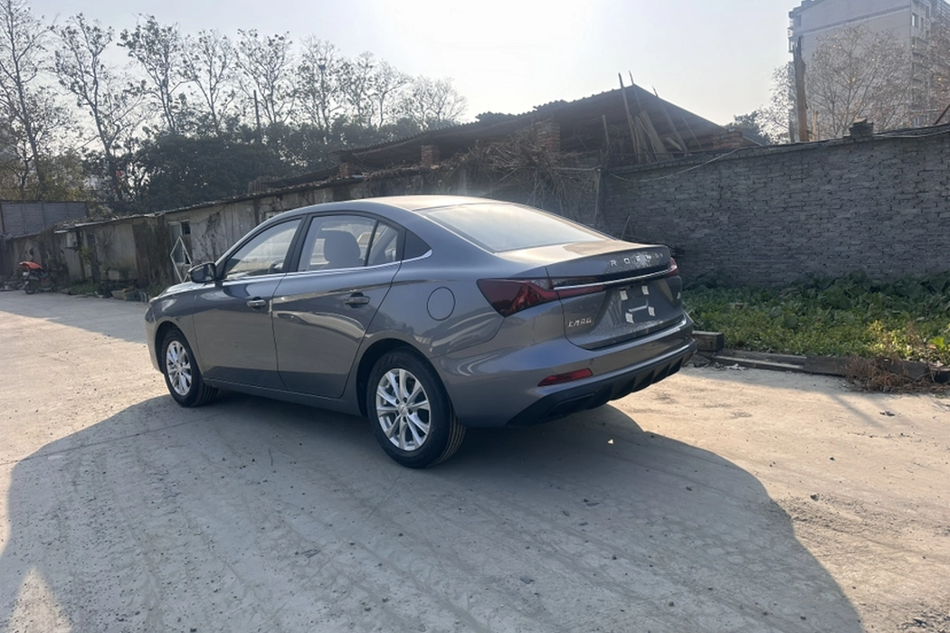 Roewe i5 2026 1.5L CVT Deluxe Edition
