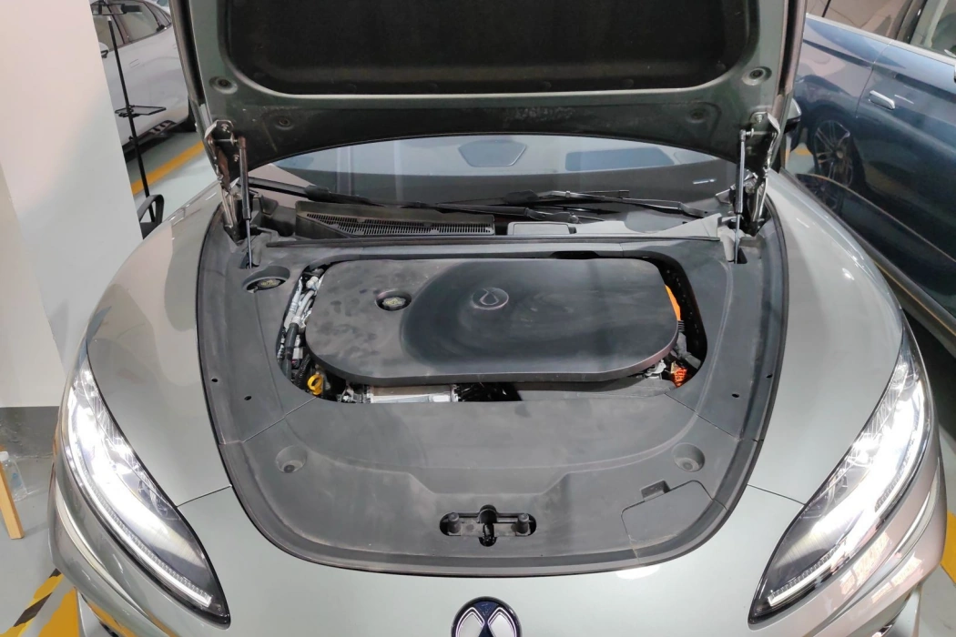 Denza Z9GT 2024 1100 four-wheel drive Ultra version