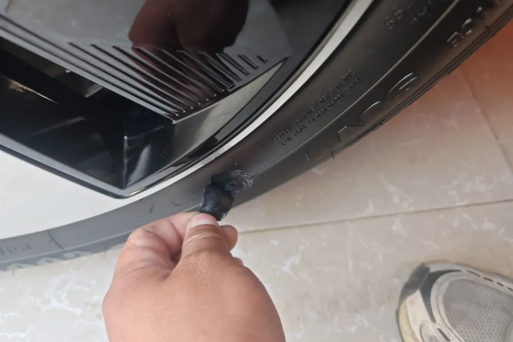 Volvo EX30 2025 rear drive long battery life Version Plus