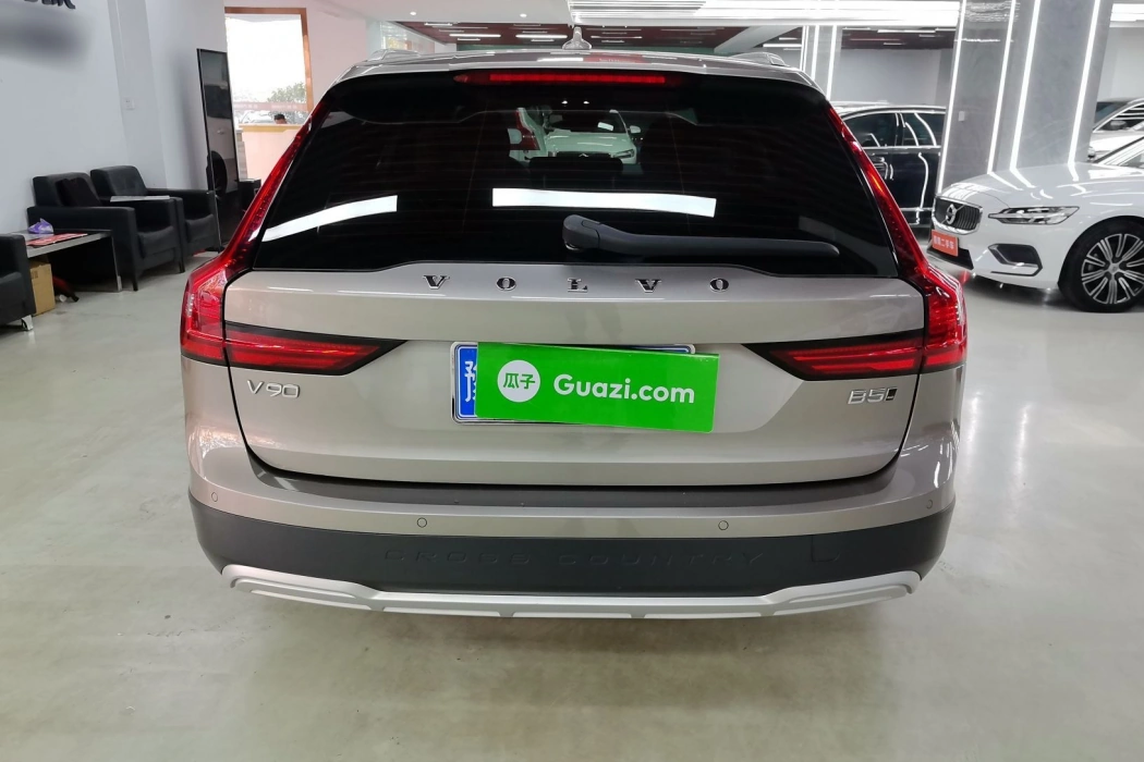 Volvo V90 2021 Cross Country B5 AWD Zhiyuan Edition
