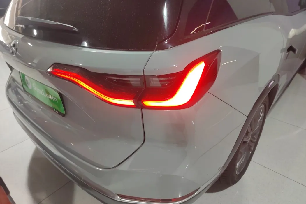 Nio ES8 2020 580KM signature edition six-seater edition