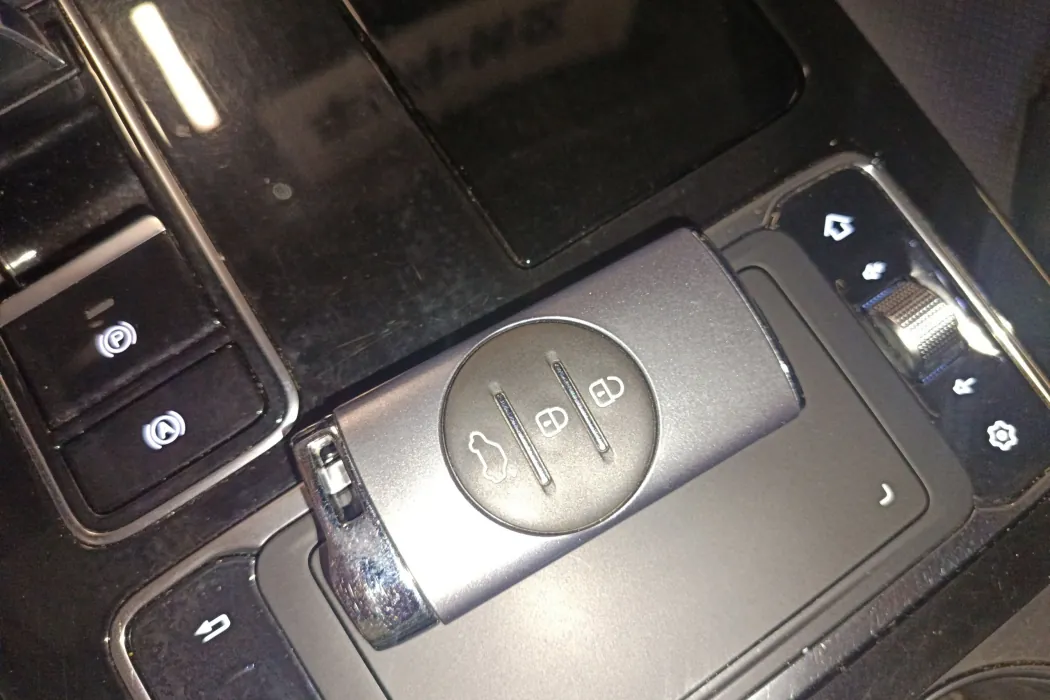 Xingtu Chasing the Wind 2021 Versailles Edition 1.6T DCT Xingrui Edition