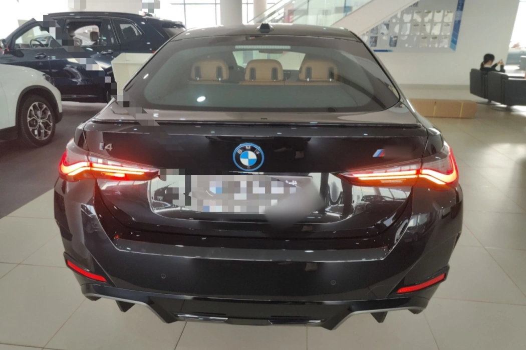 BMW i4 2022 model M50