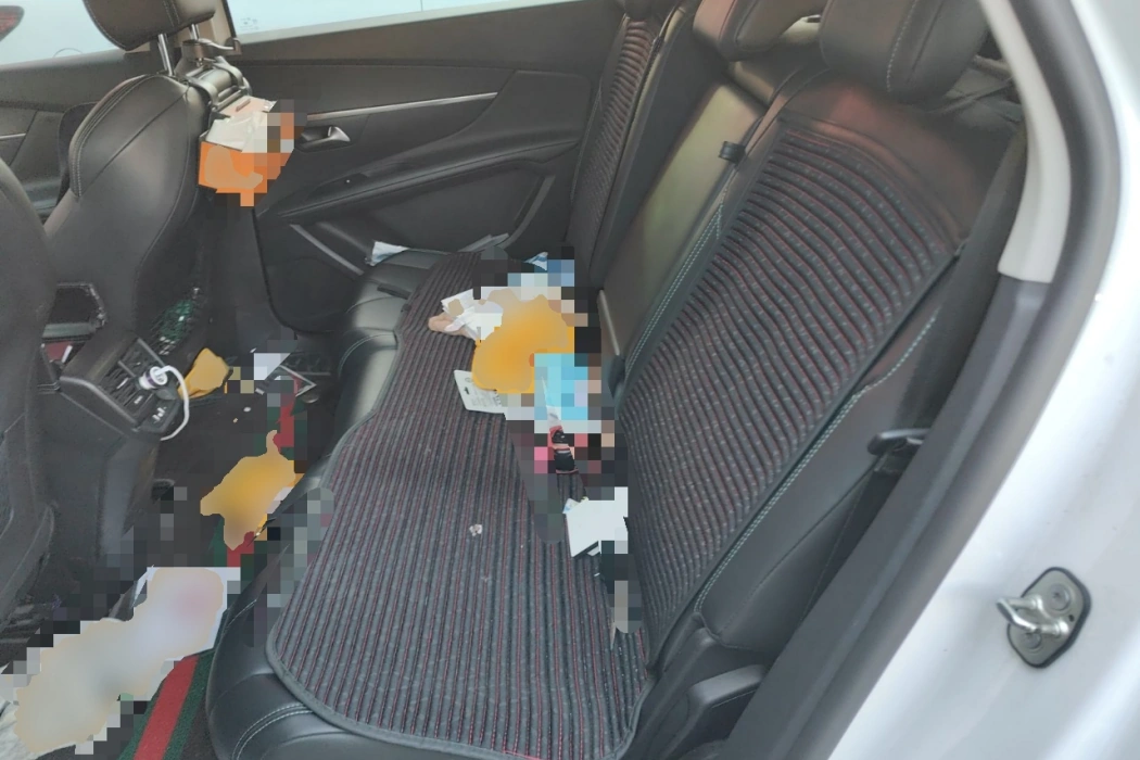 Peugeot 5008 2021 400THP 7-seater strength edition