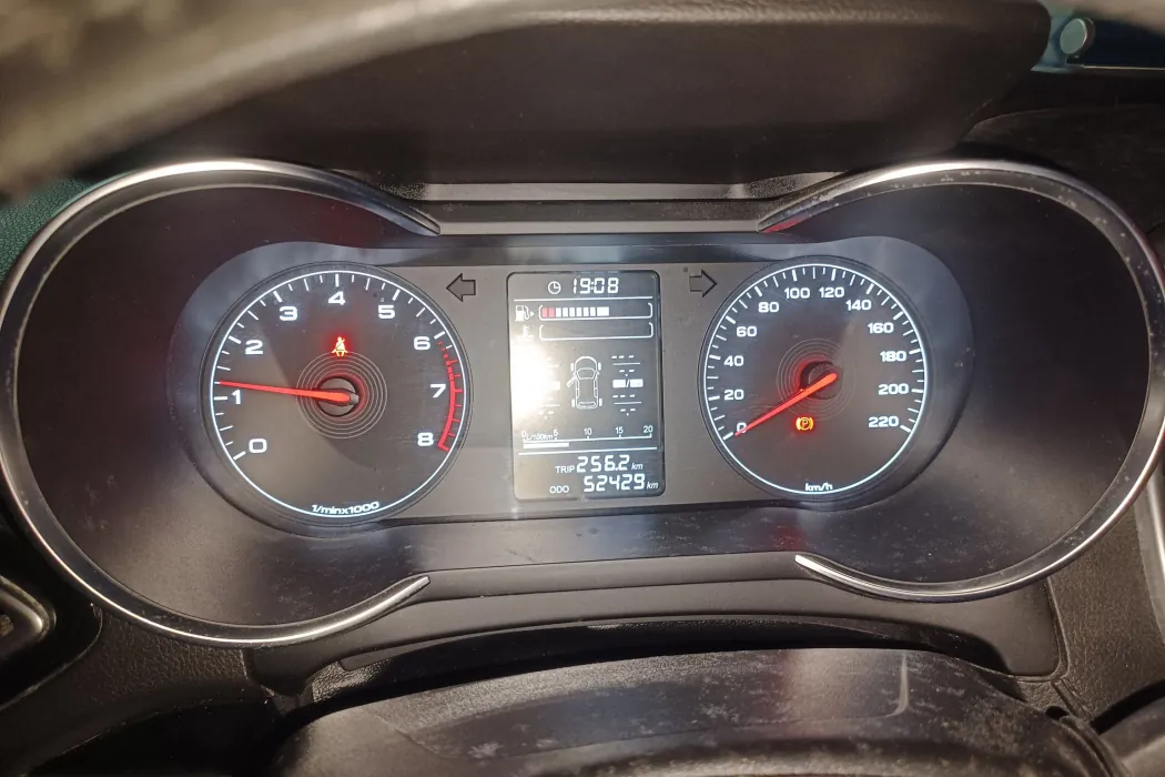 Jietu X70M 2020 facelift 1.5T manual Elite partner type 7-seater