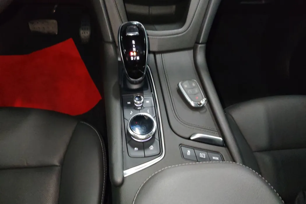 Cadillac XT6 2022 2.0T six-seater four-wheel drive luxury