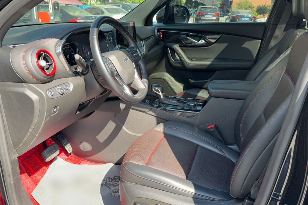 Chevrolet Trailblazer 2020 RS 650T Twin-Clutch four-wheel drive 7-seater engine version