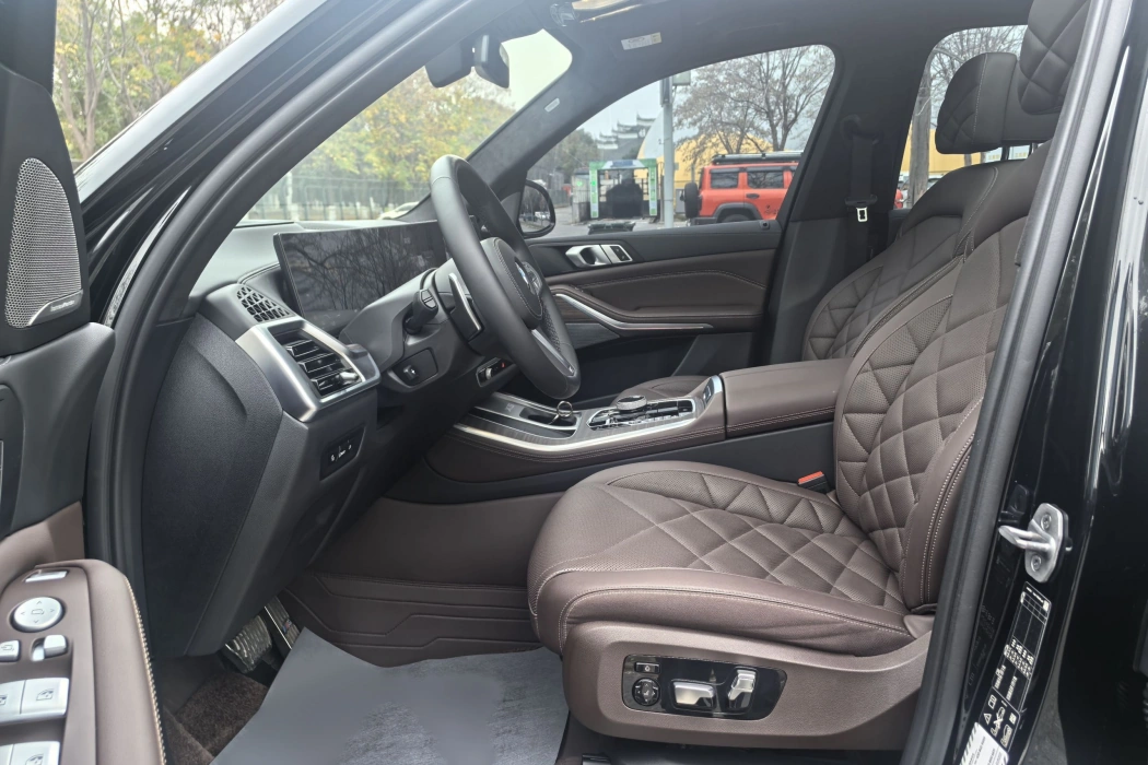 BMW X5 2023 xDrive 40Li M Sports Yao Ye Set
