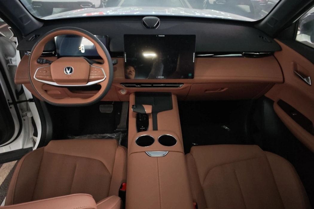 Changan UNI-Z New Energy 2024 Blue Whale Smart iDD 125km Leading Type