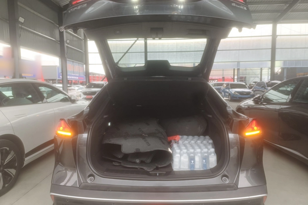 Dark Blue Car Dark Blue SL03 2023 200Max Extended Range Version