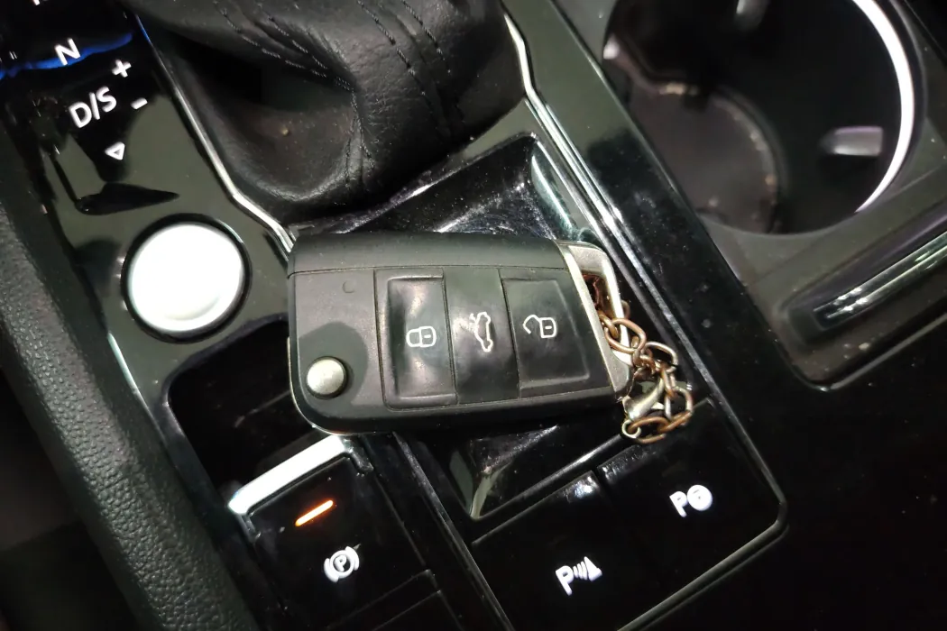 Volkswagen Tourang X 2020 facelift 330TSI two-wheel drive deluxe edition