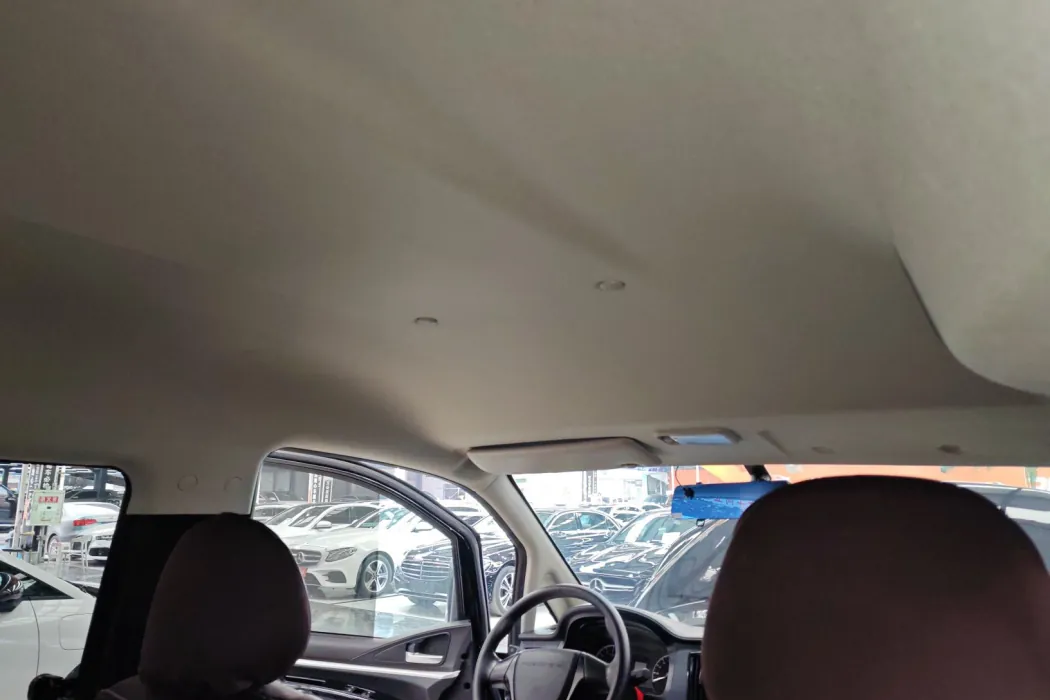 Dongfeng Popular Lingzhi 2023 M5 1.6L Practical 5-seater