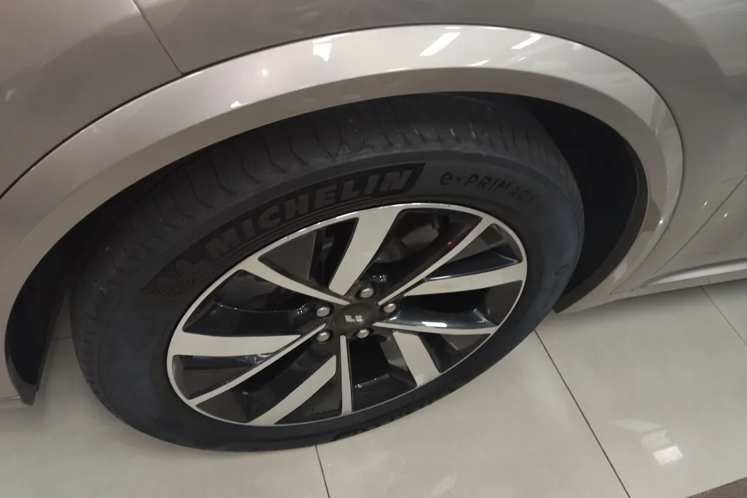 Фото машины 25