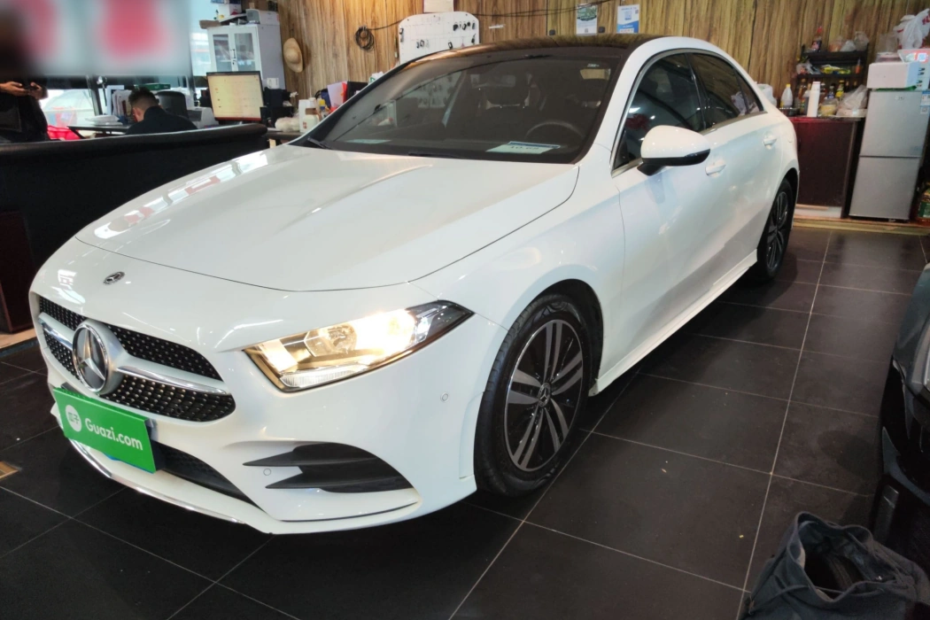 Mercedes-Benz A-class 2020 A 180 L sports sedan