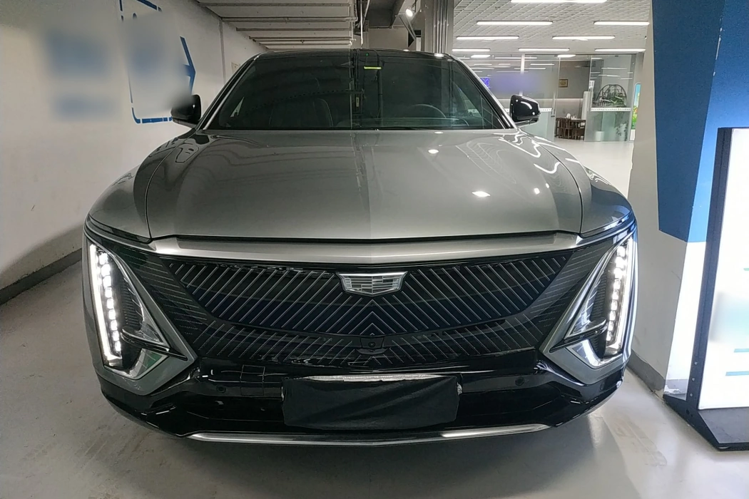 Cadillac IQ Ruige 2022 Rear Drive Long Battery Life Premium Edition