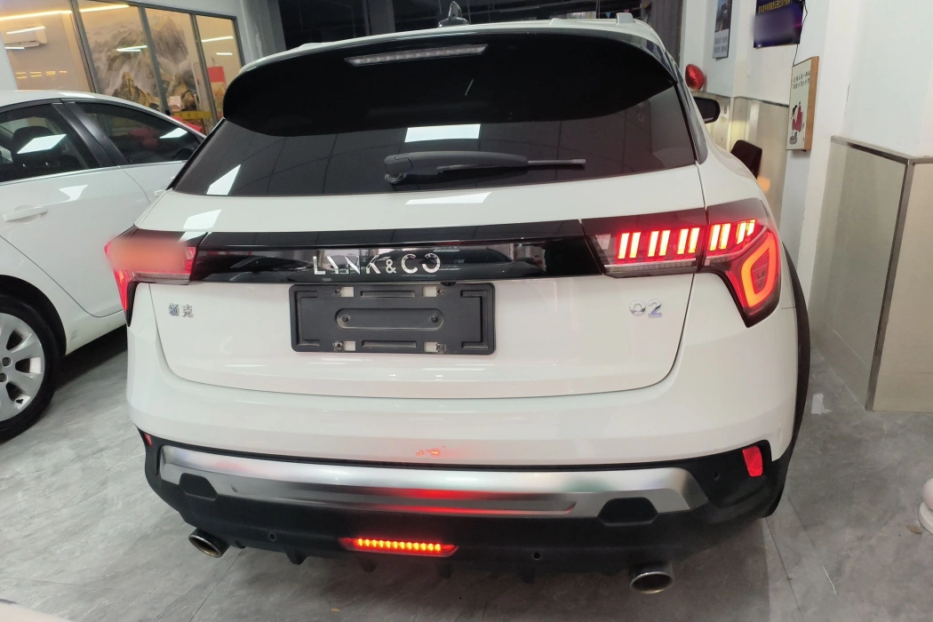 Lynk & Co. 02 2019 1.5T DCT two-wheel drive Jin Pro version Country VI