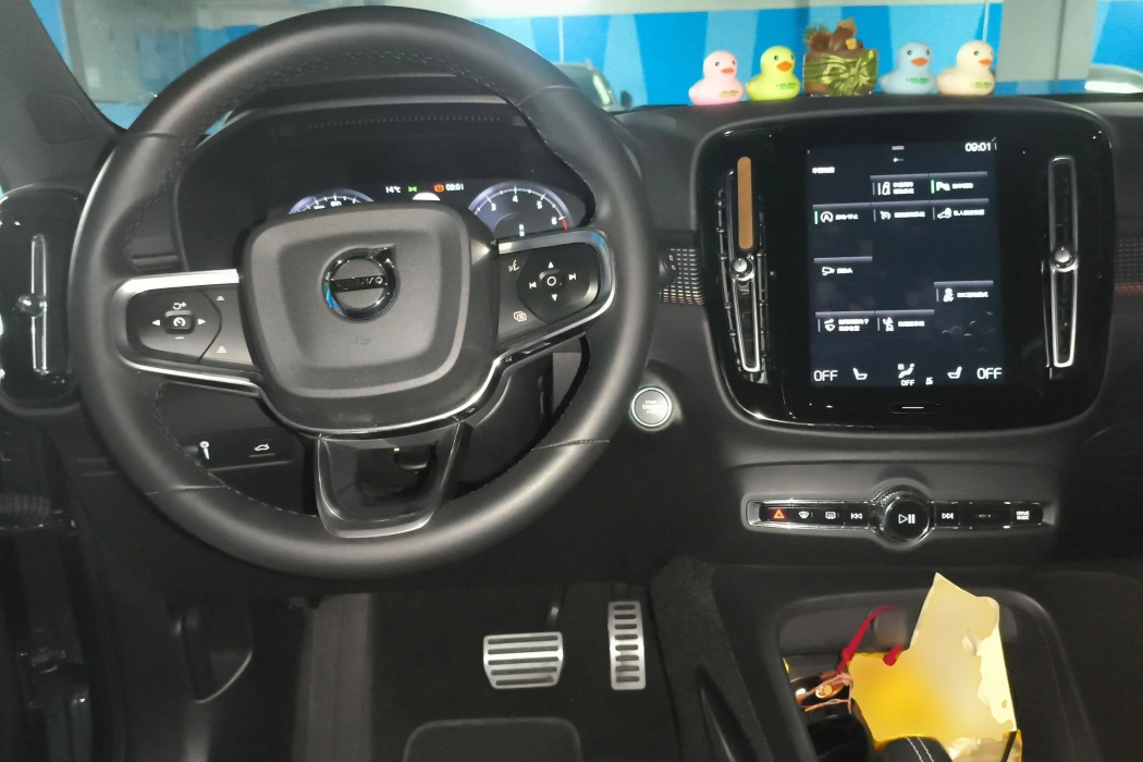 Volvo XC40 2021 T4 four-wheel drive Zhiyuan Sports Edition