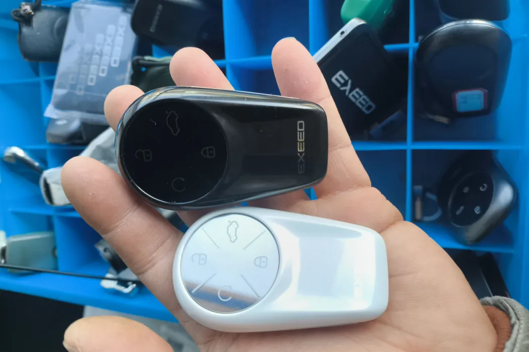 Xingtu Lanyue C-DM 2025 model 180 ultra-long battery life Max four-wheel drive 6-seater