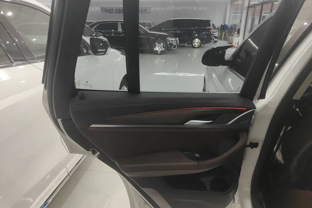 Фото машины 26