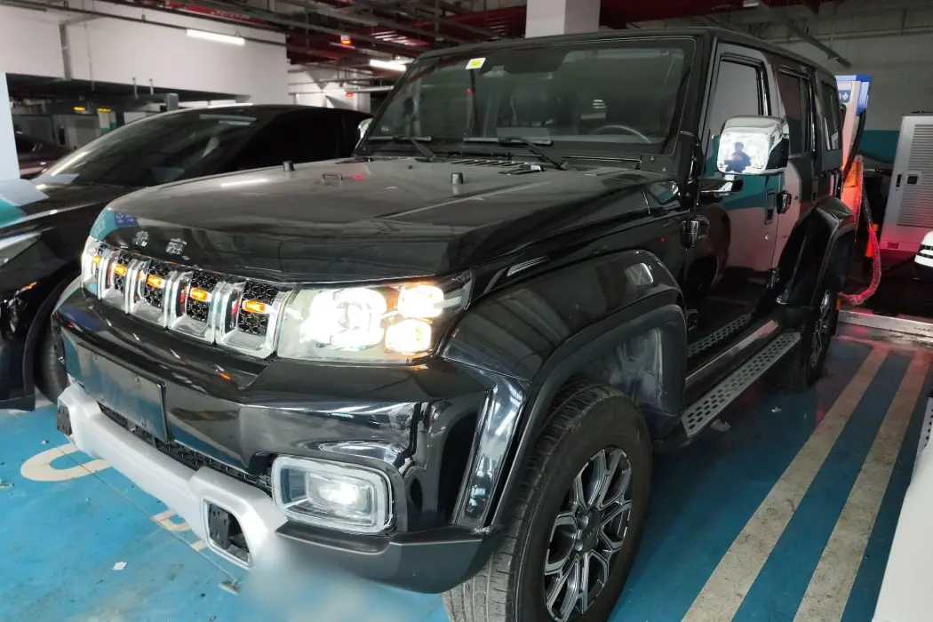 Beijing BJ40 2020 2.0T Auto 4WD City Hunter Edition Rogue